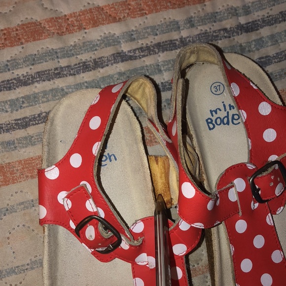 Mini Boden Red and White polka dot sandals - Picture 8 of 9